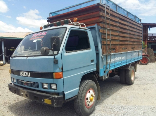 ขายรถ ISUZU NPR ดั้ม เครื่องดี คัสซีสวย Fหน้าFหลัง