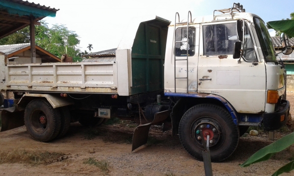 ขายรถดั้มดิน Hino  เครื่อง EH 700 เกียร์ HO