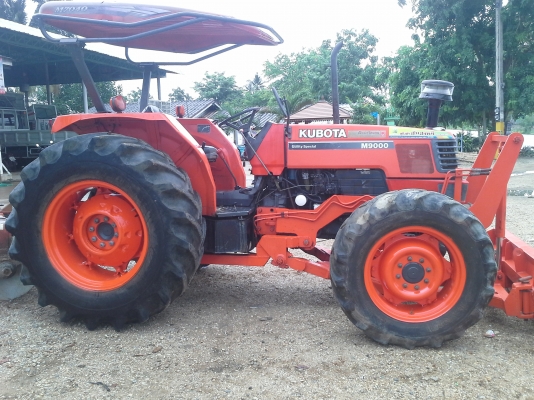 ขาย แทรกเตอร์ KUBOTA M 9000 สภาพดี