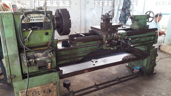 แท่นกลึง 7 ฟุต 3 เพลา เกียร์บล็อก พร้อมใช้งาน สภาพสวย ๆ ด่วน !!!! 89,000