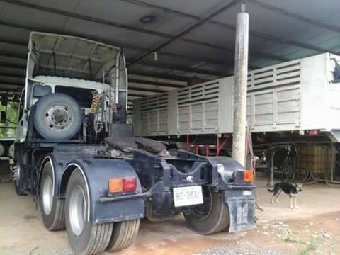 10 ล้อหัวลาก 320 แรง ปี 2547 รถเดิม สภาพดี สวย พร้อมใช้