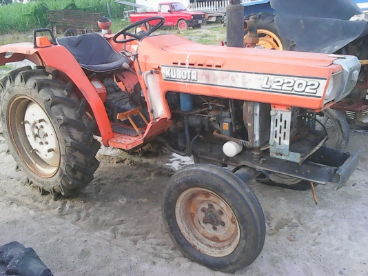 ขายรถไถKUBOTA L2202  พร้อมใช้ สวยๆ สีเดิมๆ แรงๆ