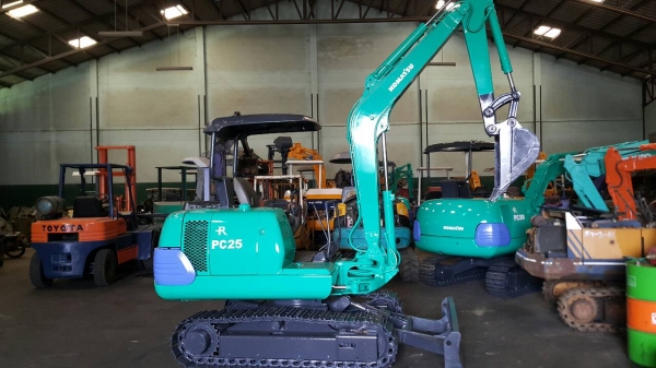 ขาย รถขุด KOMATSU รุ่น PC25-1- มือสองญี่ปุ่น แทร็กเหล็ก สลักแน่น ทุกส่วน พร้อมใช้งาน   มือถือ/LINE ID : 0818753444