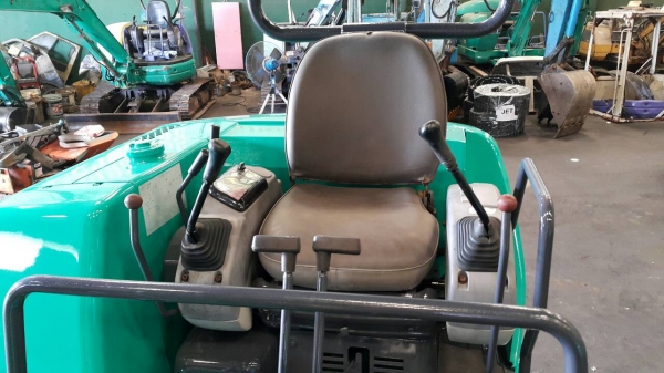 ขาย รถขุด KOMATSU รุ่น PC25-1- มือสองญี่ปุ่น แทร็กเหล็ก สลักแน่น ทุกส่วน พร้อมใช้งาน มือถือ/LINE ID : 0818753444 ขาย รถขุด KOMATSU รุ่น PC25-1- มือสองญี่ปุ่น แทร็กเหล็ก สลักแน่น ทุกส่วน พร้อมใช้งาน มือถือ/LINE ID : 0818753444