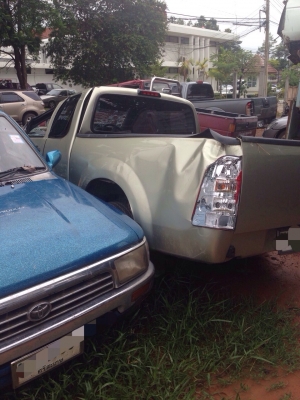 ฟรอดปี06 เครื่อง2500 สีน้ำตาล โอนลอยๆเล่มได้เลยหรือเเยกอะไหลได้ทั้งหมดมีอีกหลายรุ่นโทรสอบถามได้ครับ ฟรอดปี06 เครื่อง2500 สีน้ำตาล โอนลอยๆเล่มได้เลยหรือเเยกอะไหลได้ทั้งหมดมีอีกหลายรุ่นโทรสอบถามได้ครับ