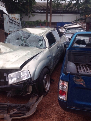 ฟรอดปี06 เครื่อง2500 สีน้ำตาล โอนลอยๆเล่มได้เลยหรือเเยกอะไหลได้ทั้งหมดมีอีกหลายรุ่นโทรสอบถามได้ครับ ฟรอดปี06 เครื่อง2500 สีน้ำตาล โอนลอยๆเล่มได้เลยหรือเเยกอะไหลได้ทั้งหมดมีอีกหลายรุ่นโทรสอบถามได้ครับ