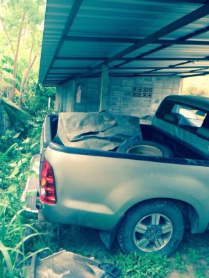 วีโก้4ประตู ตัวเตี้ยสีเทา เครื่อง2500 โอนลอยเล่มได้เลยหรือเเยก อะไหลถอดทุกชิ้นมีอีกหลายรุ่นคัฟ วีโก้4ประตู ตัวเตี้ยสีเทา เครื่อง2500 โอนลอยเล่มได้เลยหรือเเยก อะไหลถอดทุกชิ้นมีอีกหลายรุ่นคัฟ