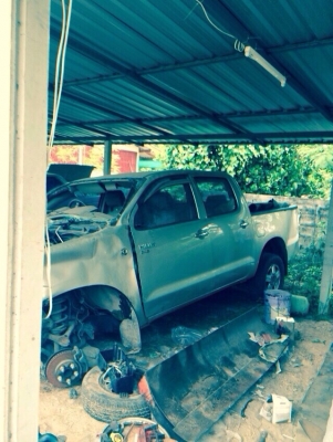 วีโก้4ประตู ตัวเตี้ยสีเทา เครื่อง2500 โอนลอยเล่มได้เลยหรือเเยก อะไหลถอดทุกชิ้นมีอีกหลายรุ่นคัฟ วีโก้4ประตู ตัวเตี้ยสีเทา เครื่อง2500 โอนลอยเล่มได้เลยหรือเเยก อะไหลถอดทุกชิ้นมีอีกหลายรุ่นคัฟ