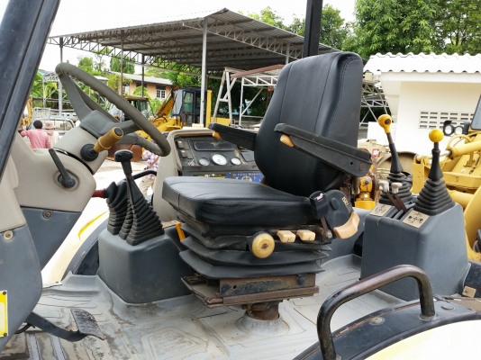 ขาย รถตักหน้าขุดหลัง JCB 215S สภาพสวย นำเข้าจากประเทศสหรัฐอเมริกา 2 เพลา 4x4 92 แรงม้า ไม่เคยผ่านการใช้งานในไทย