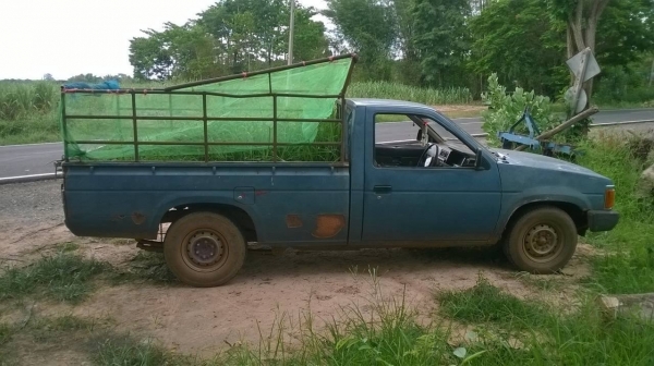 ขายรถกระบะ NISSAN ตอนเดียว วางเครื่อง BD25 ฝาแดงลงเล่มแล้ว ทะเบียนพร้อมโอนครับ