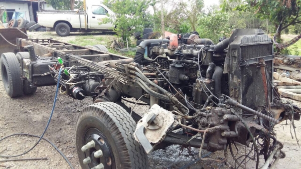 คันซีรถบัส FC พร้อมช่วงล่างหรือขายแยก เครื่อง6BD1เทอร์โบเกียร์ร๊อก จิฟฟี่ เพาว์เวอร์