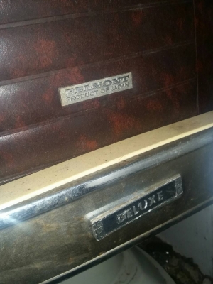 ขายแล้วครับเก้าอี้ตัดผมไฟฟ้าโบราณงานนอก