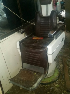 ขายแล้วครับเก้าอี้ตัดผมไฟฟ้าโบราณงานนอก