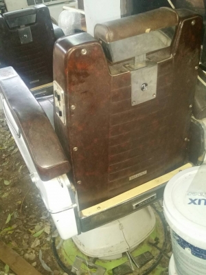 ขายแล้วครับเก้าอี้ตัดผมไฟฟ้าโบราณงานนอก