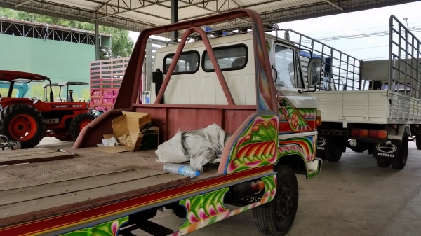 ขายรถบรรทุก 6 ล้อ ขายรถบรรทุก 6 ล้อ