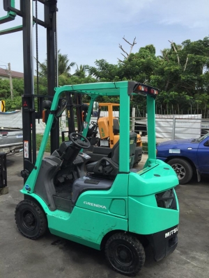 ฟอล์คลิฟต์ 1.5 ตัน MITSUBISHI FD15T รุ่นใหม่ล่าสุด นำเข้าจากญี่ปุ่น ฟอล์คลิฟต์ 1.5 ตัน MITSUBISHI FD15T รุ่นใหม่ล่าสุด นำเข้าจากญี่ปุ่น