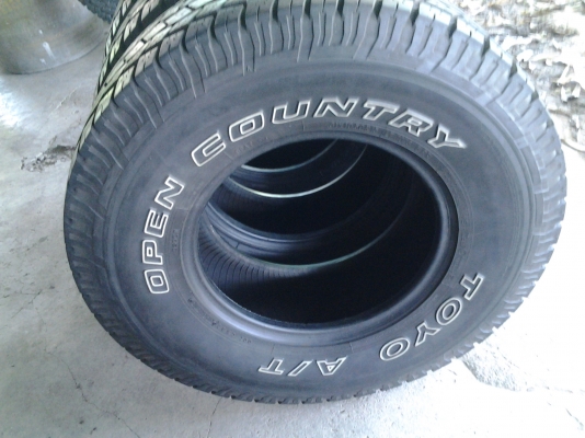 ยาง TOYO 31&times;10.5R15 ดอกแน่นๆ