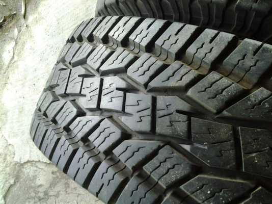ยาง TOYO 31&times;10.5R15 ดอกแน่นๆ