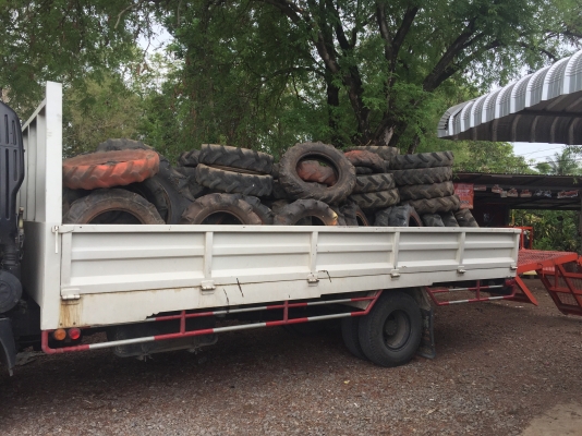 ขายเหมายาง \% เบอร์ 8-18 , 13.6-26 ยกกระบะ 6 ล้อตามรูป