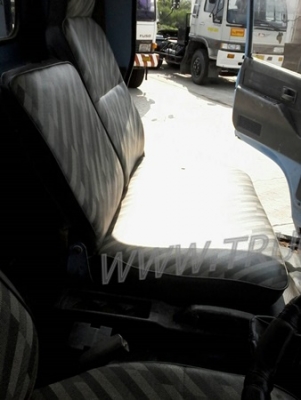 รถบรรทุก 6 ล้อ ยี่ห้อ ISUZU  120 แรงม้า พวงมาลัยพาวเว่อร์ เบรคธรรมดา มีลิฟท์ท้ายยกสินค้าขึ้น-ลงได้