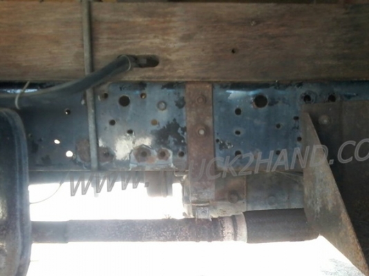 รถบรรทุก 6 ล้อ ยี่ห้อ ISUZU  120 แรงม้า พวงมาลัยพาวเว่อร์ เบรคธรรมดา มีลิฟท์ท้ายยกสินค้าขึ้น-ลงได้