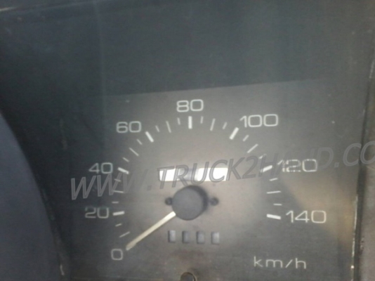 รถบรรทุก 6 ล้อ ยี่ห้อ ISUZU  120 แรงม้า พวงมาลัยพาวเว่อร์ เบรคธรรมดา มีลิฟท์ท้ายยกสินค้าขึ้น-ลงได้