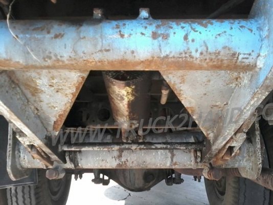 รถบรรทุก 6 ล้อ ยี่ห้อ ISUZU  120 แรงม้า พวงมาลัยพาวเว่อร์ เบรคธรรมดา มีลิฟท์ท้ายยกสินค้าขึ้น-ลงได้