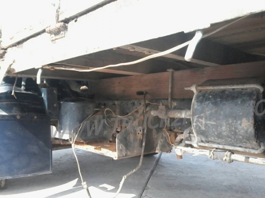 รถบรรทุก 6 ล้อ ยี่ห้อ ISUZU  120 แรงม้า พวงมาลัยพาวเว่อร์ เบรคธรรมดา มีลิฟท์ท้ายยกสินค้าขึ้น-ลงได้