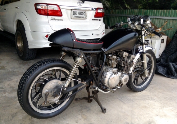 ให้ใวครับ Yamaha XJ400 ขายเป็นอะไหร่