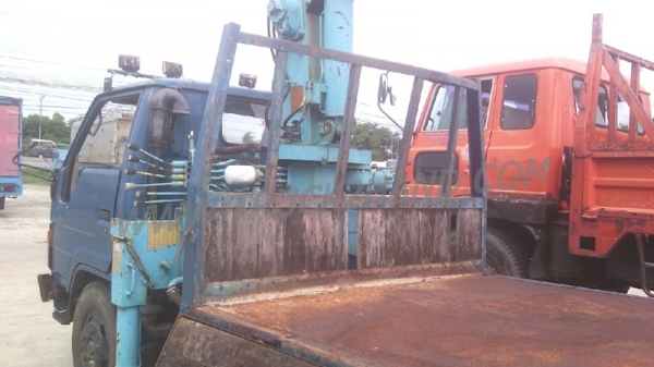 รถบรรทุก 6 ล้อ ติดเครน ยี่ห้อ TOYOTA  ติดเครน TADANO เครน 2.5 ตัน