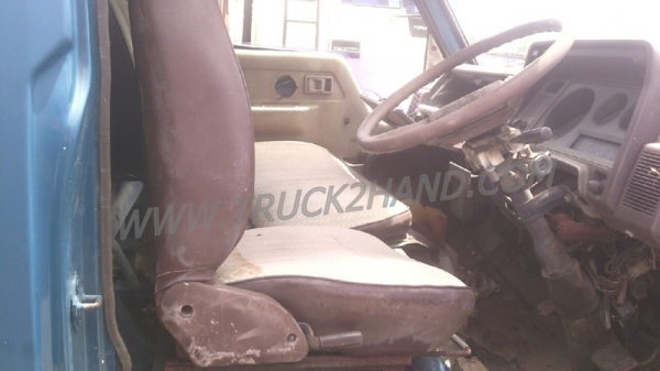 รถบรรทุก 6 ล้อ ติดเครน ยี่ห้อ TOYOTA  ติดเครน TADANO เครน 2.5 ตัน