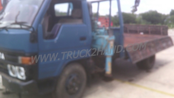 รถบรรทุก 6 ล้อ ติดเครน ยี่ห้อ TOYOTA  ติดเครน TADANO เครน 2.5 ตัน