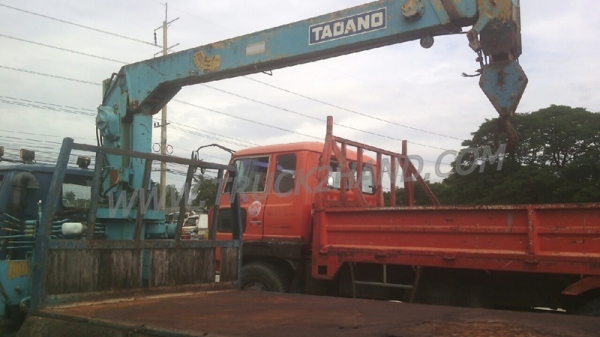 รถบรรทุก 6 ล้อ ติดเครน ยี่ห้อ TOYOTA  ติดเครน TADANO เครน 2.5 ตัน