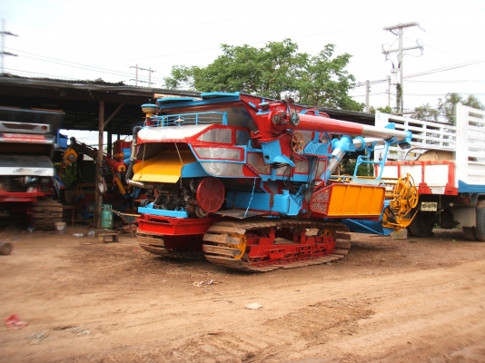 ขายรถเกี่ยวข้าว 12 คัน มีทุกยี่ห้อ ราคาเริ่มต้นที่ 150,000 - 1,200,000 บาท