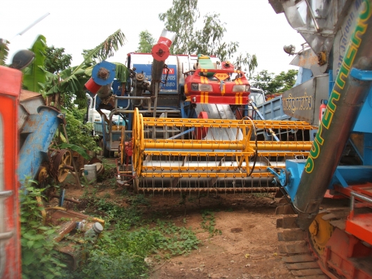 ขายรถเกี่ยวข้าว 12 คัน มีทุกยี่ห้อ ราคาเริ่มต้นที่ 150,000 - 1,200,000 บาท