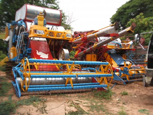 ขายรถเกี่ยวข้าว 12 คัน มีทุกยี่ห้อ ราคาเริ่มต้นที่ 150,000 - 1,200,000 บาท