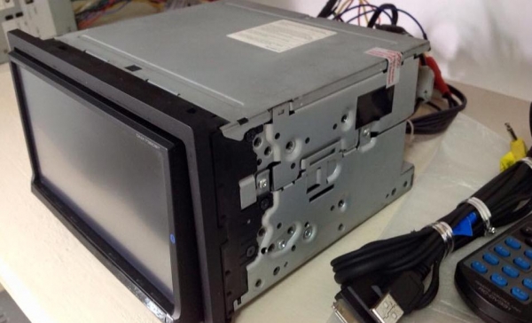 KENWOOD รุ่น DNX7360BT KENWOOD รุ่น DNX7360BT