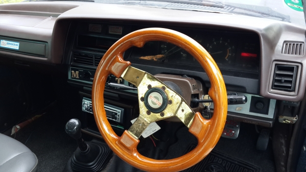 รถเก่า ราคาถูก เครื่อง  4K 5 เกียร์ ติด LPG