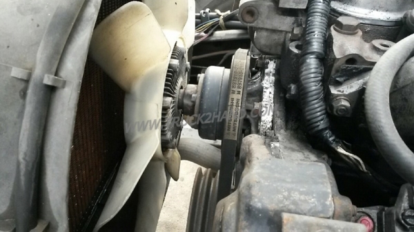 รถบรรทุก 6 ล้อ ISUZU NKR  ขนาด 85 แรงม้า แบบกระบะบรรทุกมีข้างเสริม