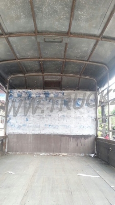 รถบรรทุก 6 ล้อ ISUZU NKR  ขนาด 85 แรงม้า แบบกระบะบรรทุกมีข้างเสริม