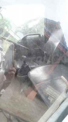 รถบรรทุก 6 ล้อ ISUZU NKR  ขนาด 85 แรงม้า แบบกระบะบรรทุกมีข้างเสริม