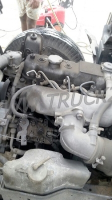 รถบรรทุก 6 ล้อ ISUZU NKR  ขนาด 85 แรงม้า แบบกระบะบรรทุกมีข้างเสริม