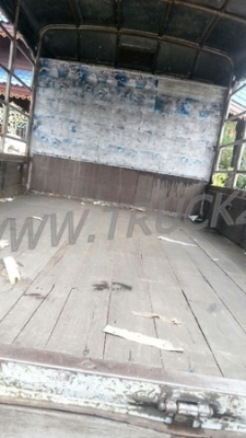 รถบรรทุก 6 ล้อ ISUZU NKR  ขนาด 85 แรงม้า แบบกระบะบรรทุกมีข้างเสริม