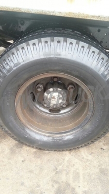 รถบรรทุก 6 ล้อ ISUZU NKR  ขนาด 85 แรงม้า แบบกระบะบรรทุกมีข้างเสริม