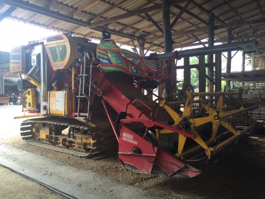 รถเกี่ยวข้าวเกษตรพัฒนา รุ่นจ้าวช้างไวไฟ HINO 210แรง อุ้ม 2.5ตัน เกี่ยวได้ 2,000ไร่