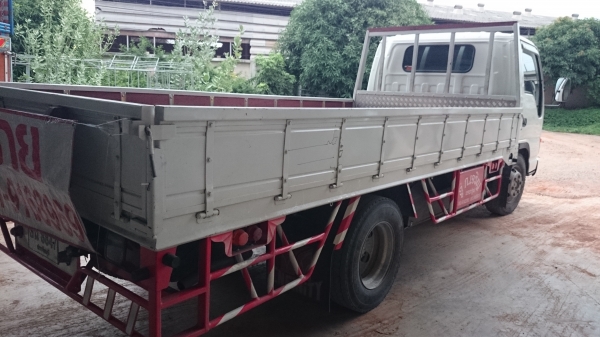 ขายรถ 6ล้อ elf ไม่ติดเวลาทะเบียนเล็กเล่มพร้อมโอน