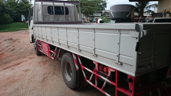 ขายรถ 6ล้อ elf ไม่ติดเวลาทะเบียนเล็กเล่มพร้อมโอน