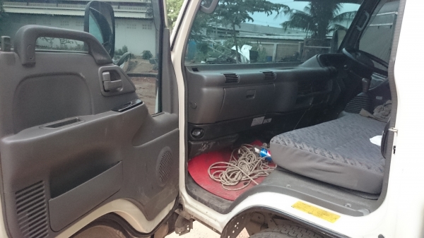 ขายรถ 6ล้อ elf ไม่ติดเวลาทะเบียนเล็กเล่มพร้อมโอน