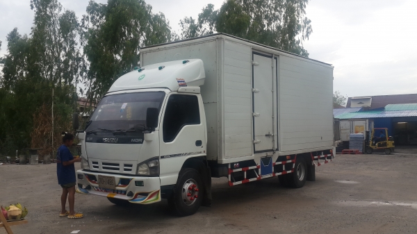 ขายNQR 150แรงม้า  ยาว 5.5 เมตร