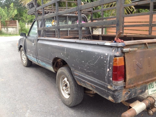 ขายนิสสัน720proทะเบียนโอนถูกๆ